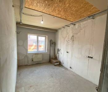 Продается 1-комнатная квартира, 42 м²