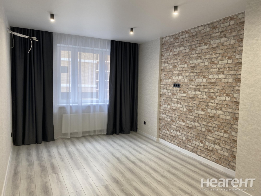 Продается 1-комнатная квартира, 35 м²