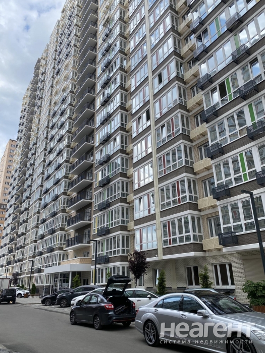 Продается 1-комнатная квартира, 35 м²