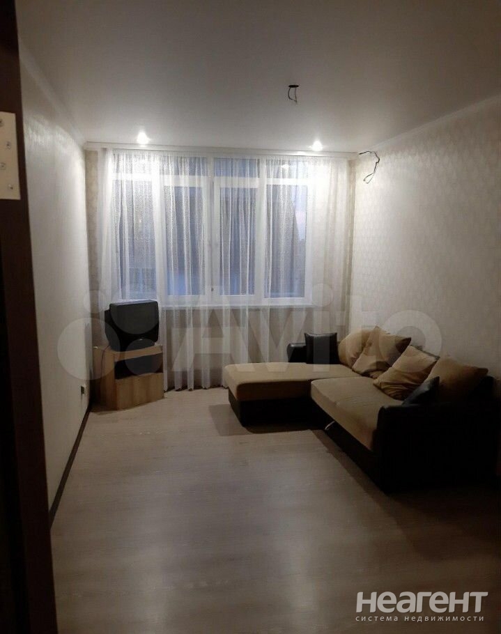 Продается 1-комнатная квартира, 42 м²