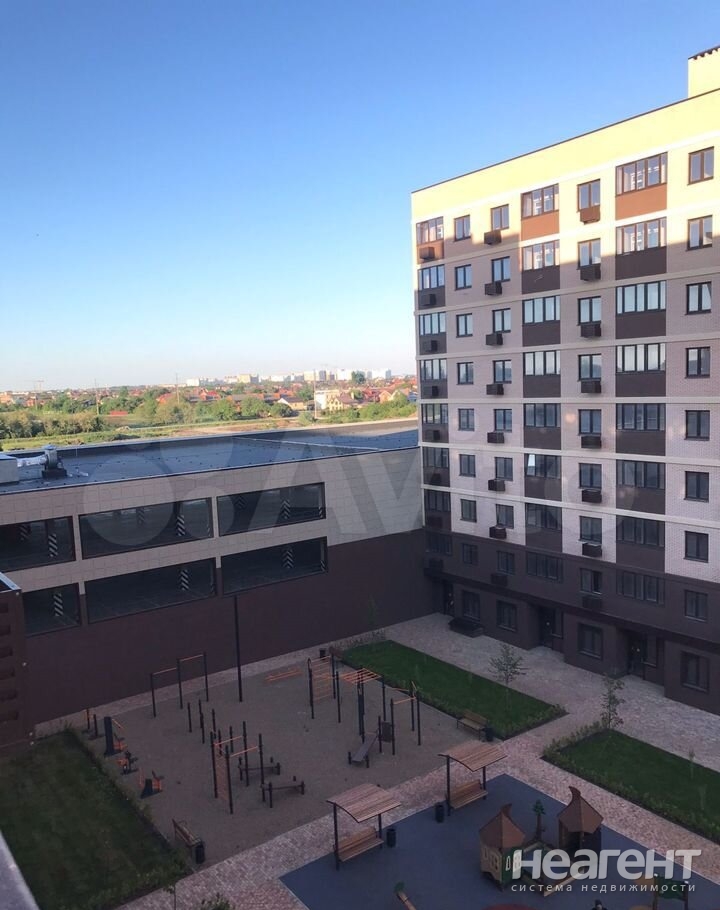 Продается 1-комнатная квартира, 48 м²