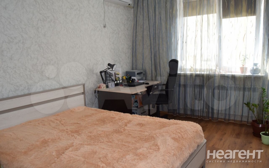 Продается 1-комнатная квартира, 41 м²