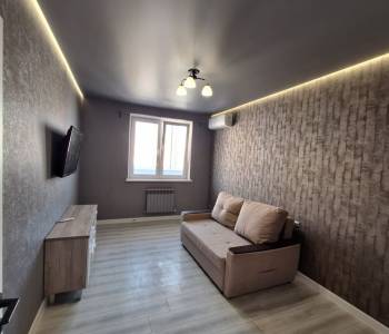 Сдается 1-комнатная квартира, 42 м²