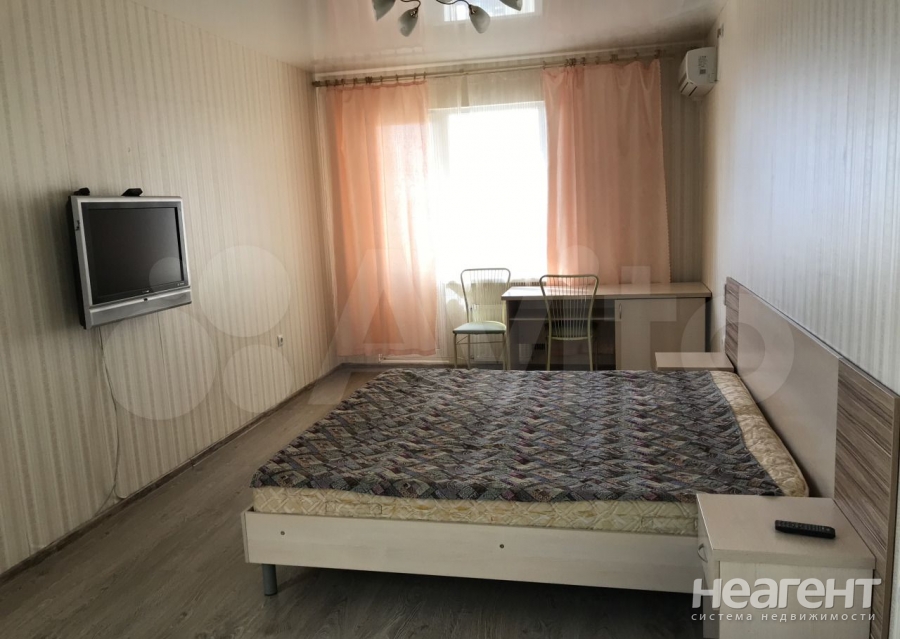 Сдается 1-комнатная квартира, 47 м²