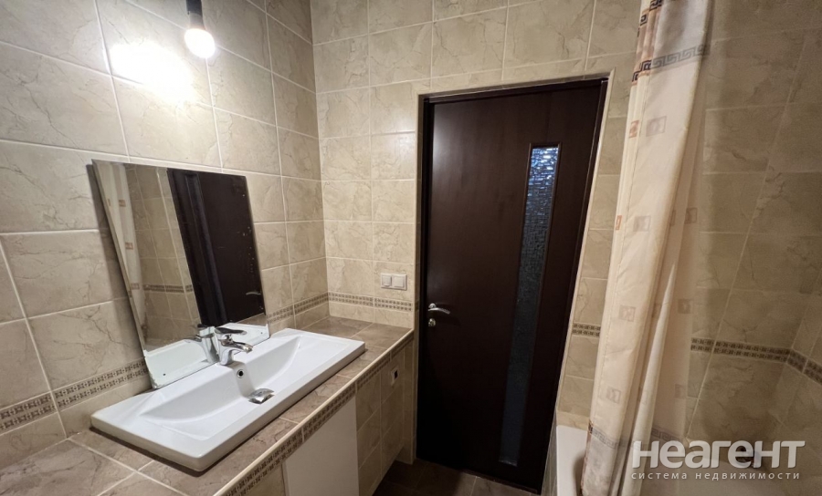 Продается 1-комнатная квартира, 45 м²