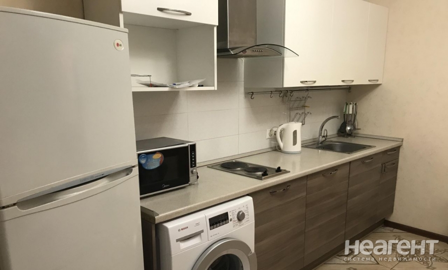 Продается 1-комнатная квартира, 47 м²