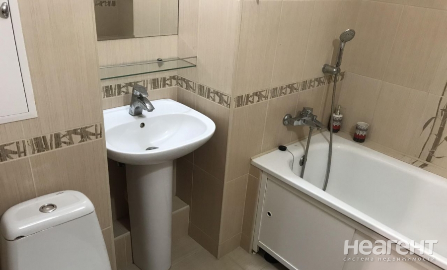 Продается 1-комнатная квартира, 47 м²