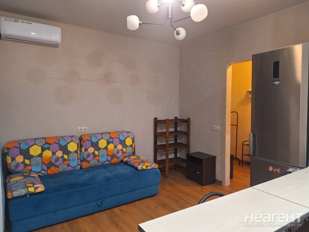 Продается 1-комнатная квартира, 24,7 м²