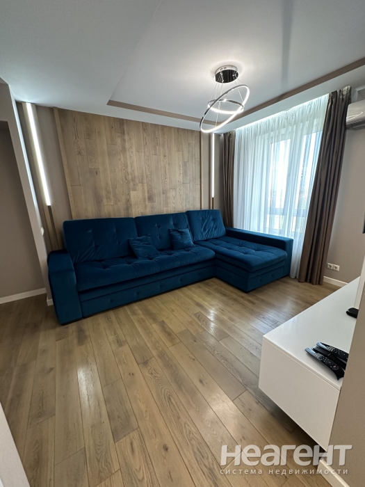 Продается 2-х комнатная квартира, 90 м²