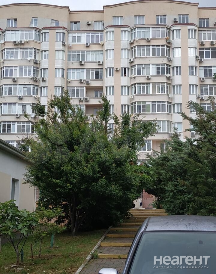 Продается 1-комнатная квартира, 52 м²