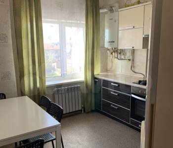 Сдается 1-комнатная квартира, 40 м²