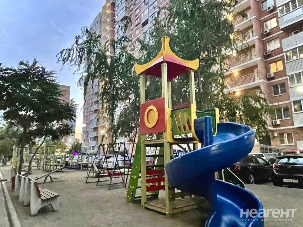 Продается 2-х комнатная квартира, 80 м²