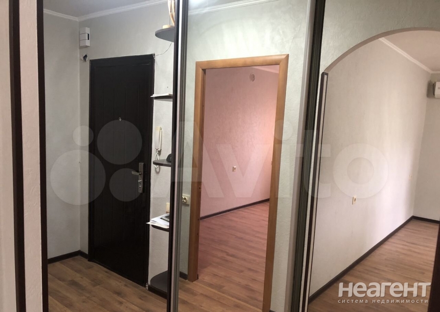 Продается 1-комнатная квартира, 35 м²