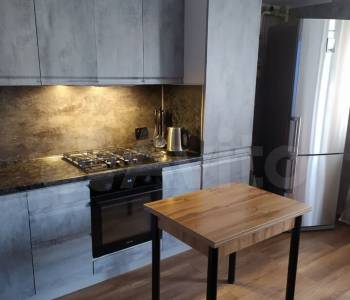 Продается 1-комнатная квартира, 47 м²