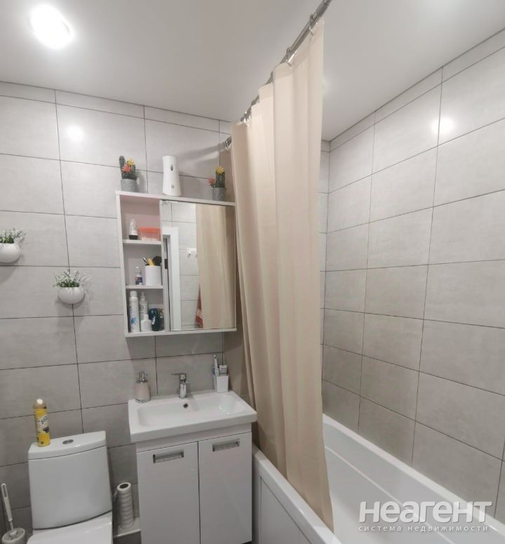 Продается 1-комнатная квартира, 38,6 м²