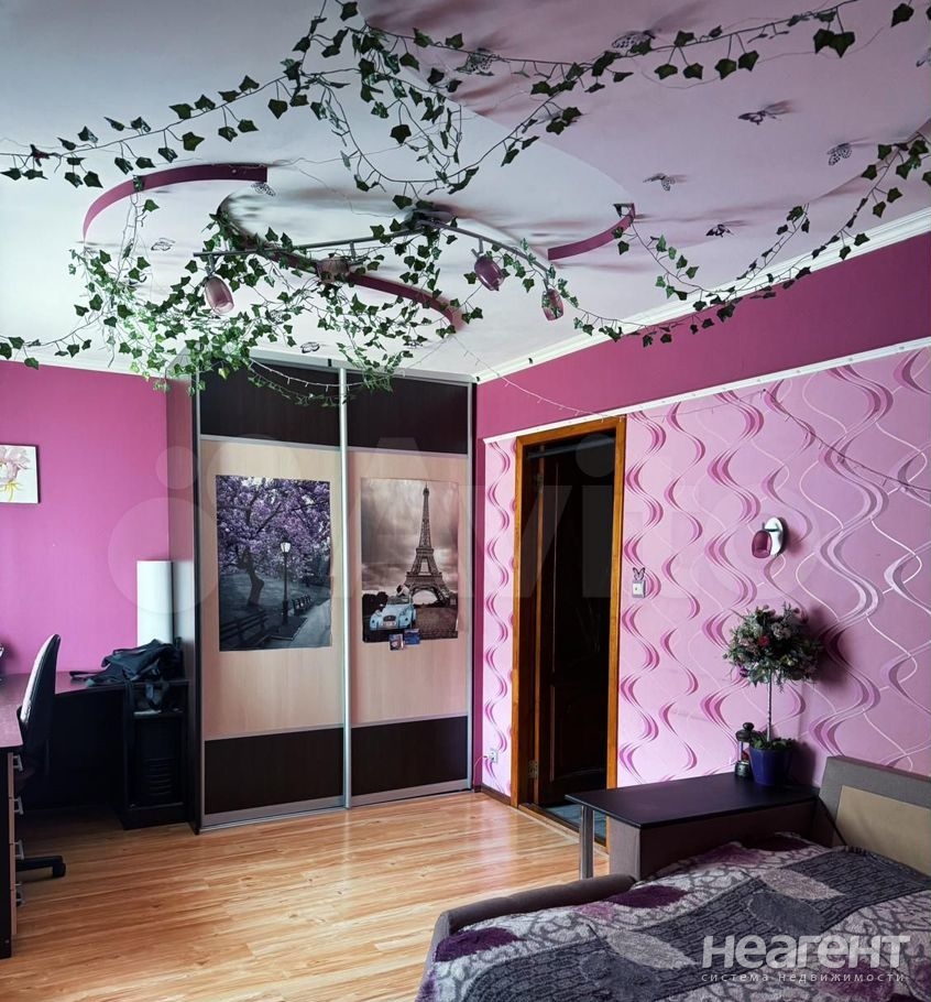 Продается Многокомнатная квартира, 104,1 м²