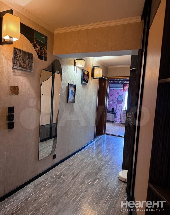 Продается Многокомнатная квартира, 104,1 м²