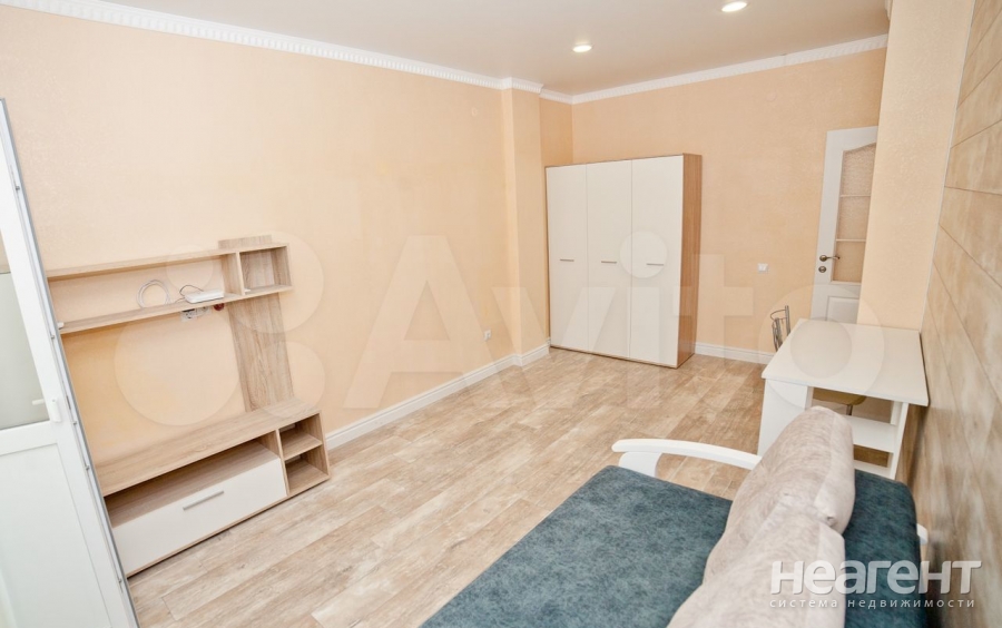 Продается 1-комнатная квартира, 40 м²