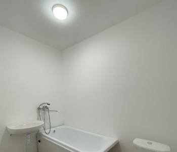 Продается 1-комнатная квартира, 40,7 м²