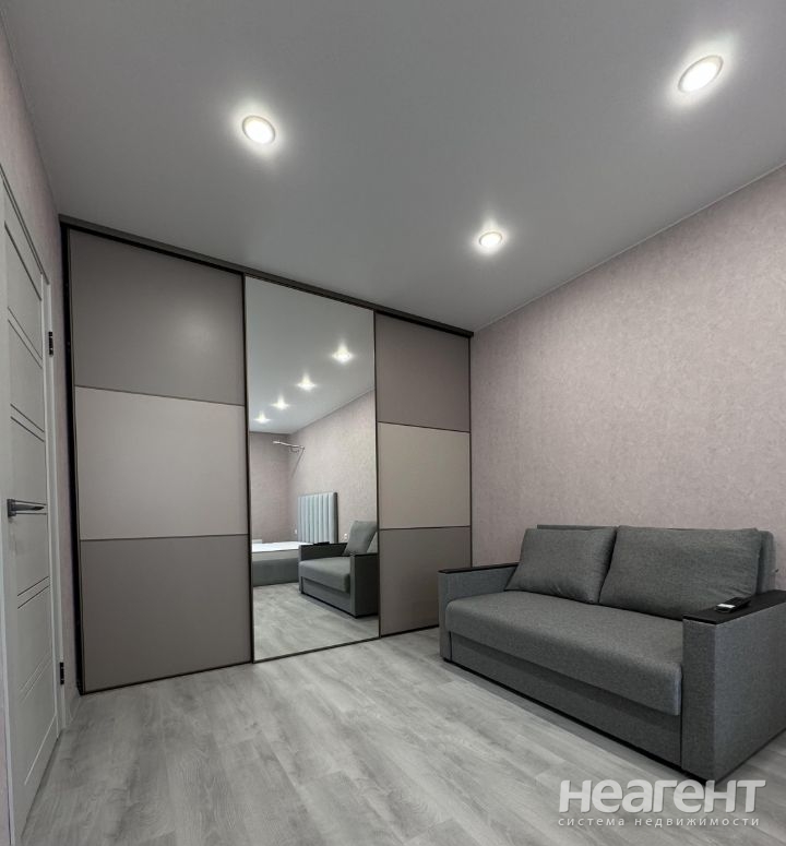 Продается 1-комнатная квартира, 46 м²