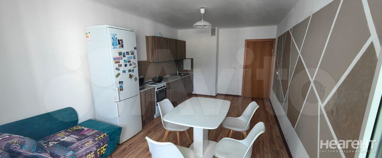 Продается 3-х комнатная квартира, 90 м²