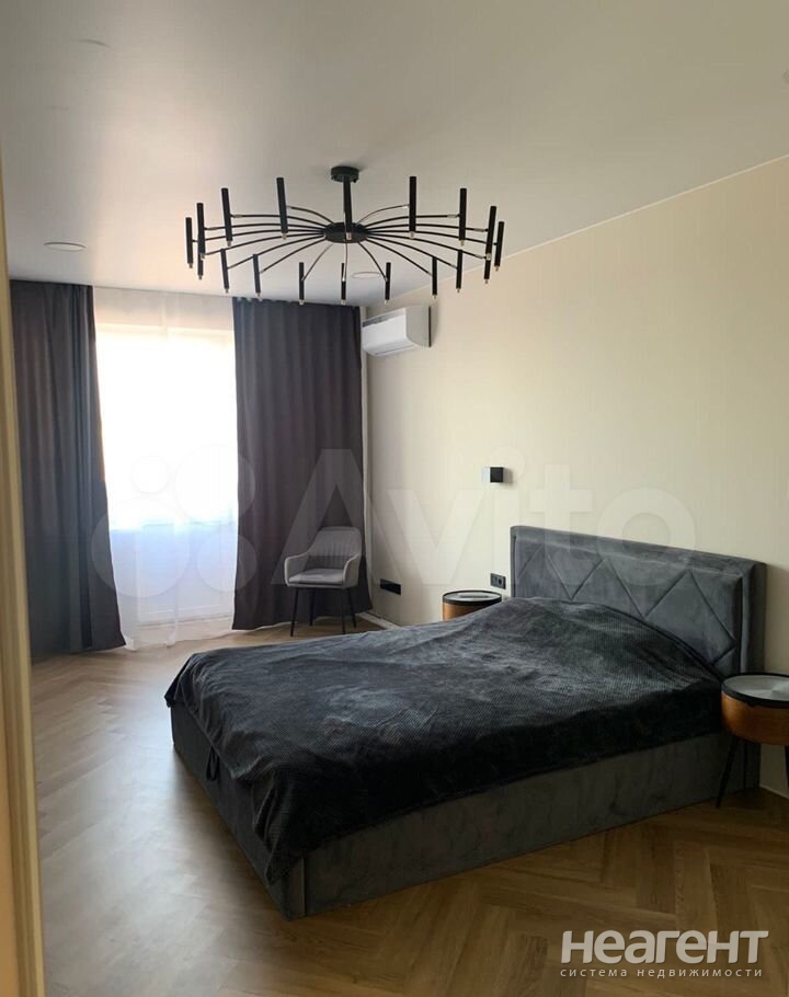 Продается 1-комнатная квартира, 50,4 м²