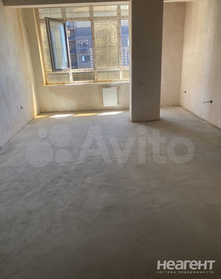 Продается 1-комнатная квартира, 56 м²