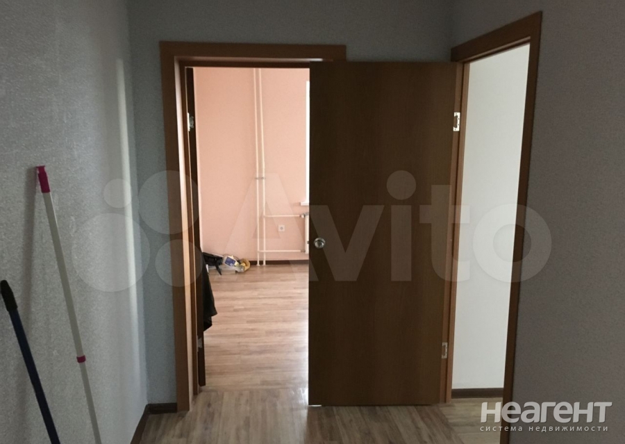 Продается 1-комнатная квартира, 44 м²