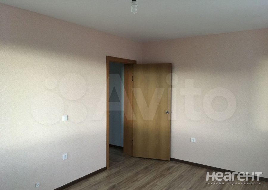 Продается 1-комнатная квартира, 44 м²