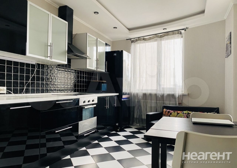 Сдается 2-х комнатная квартира, 70 м²