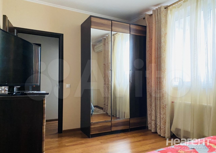 Сдается 2-х комнатная квартира, 70 м²