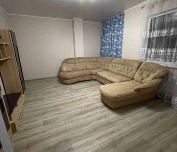 Сдается 2-х комнатная квартира, 85 м²