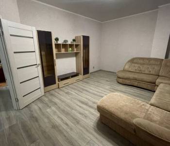 Сдается 2-х комнатная квартира, 85 м²