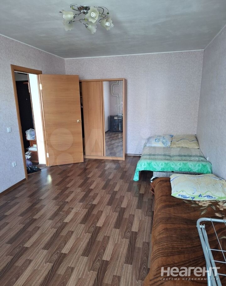 Продается 1-комнатная квартира, 37,5 м²