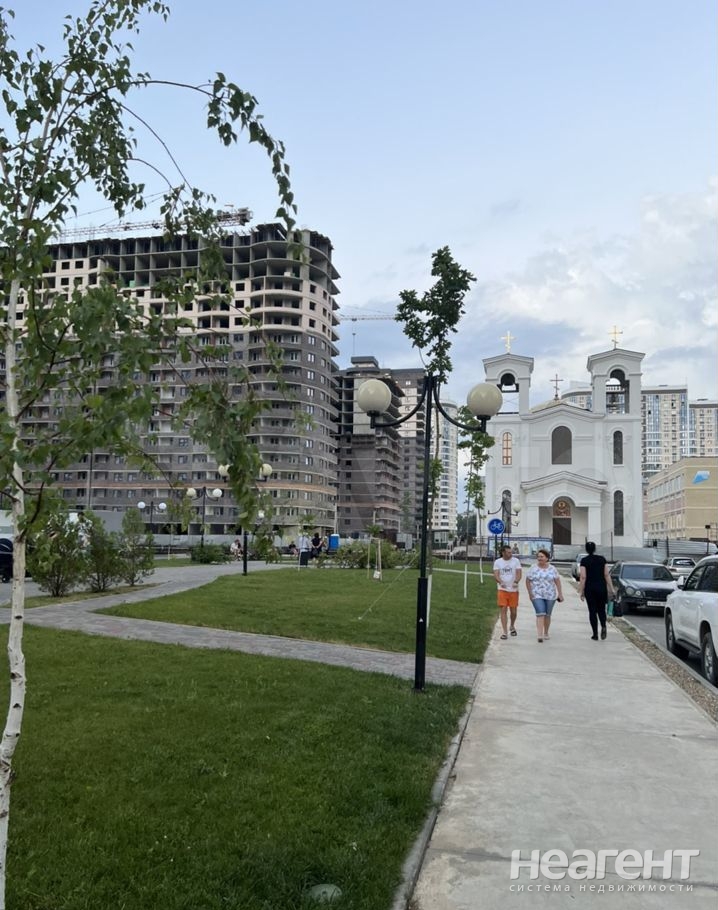 Продается 1-комнатная квартира, 40 м²