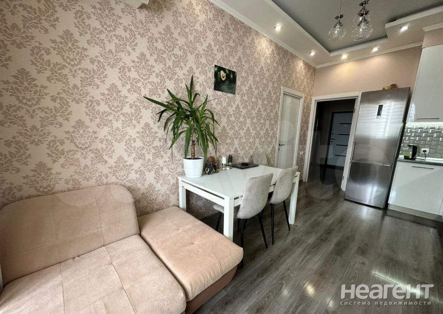 Продается 1-комнатная квартира, 46,5 м²