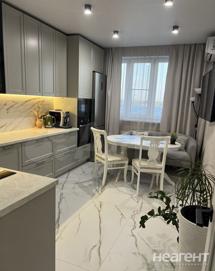 Продается 2-х комнатная квартира, 61 м²