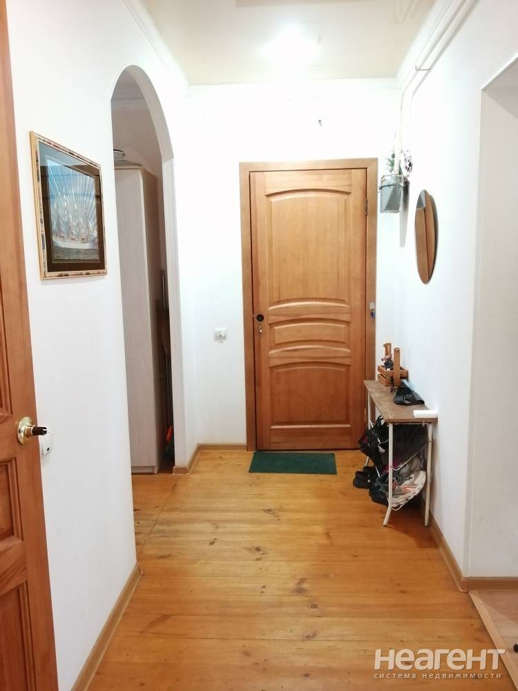 Продается 3-х комнатная квартира, 54 м²