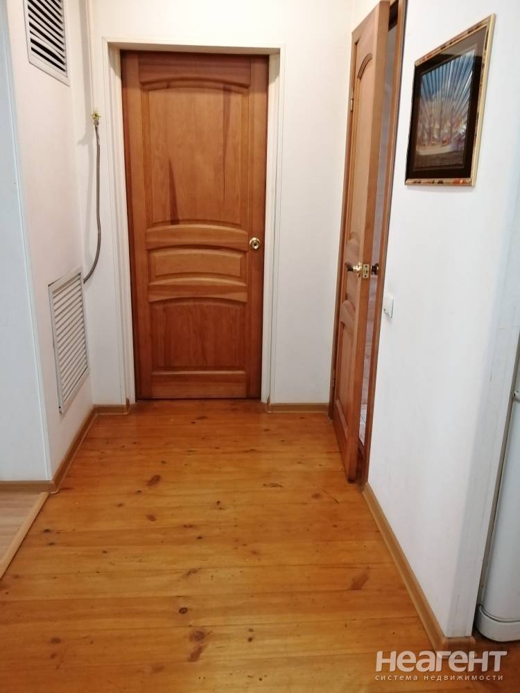 Продается 3-х комнатная квартира, 54 м²