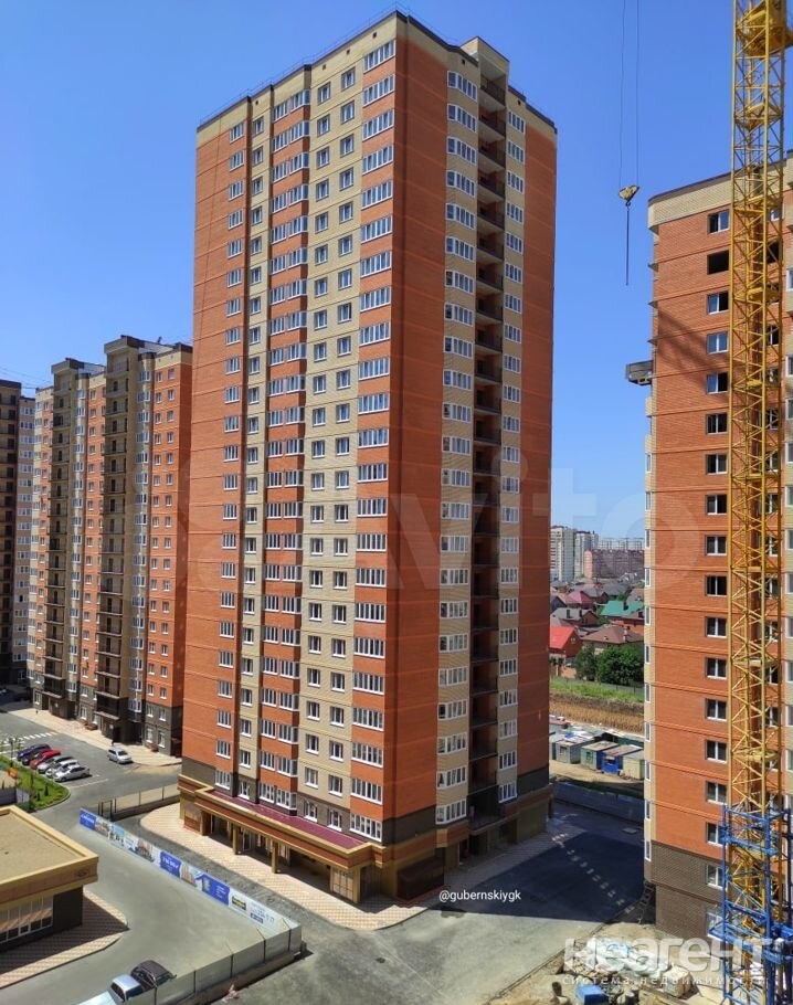 Продается 1-комнатная квартира, 42 м²