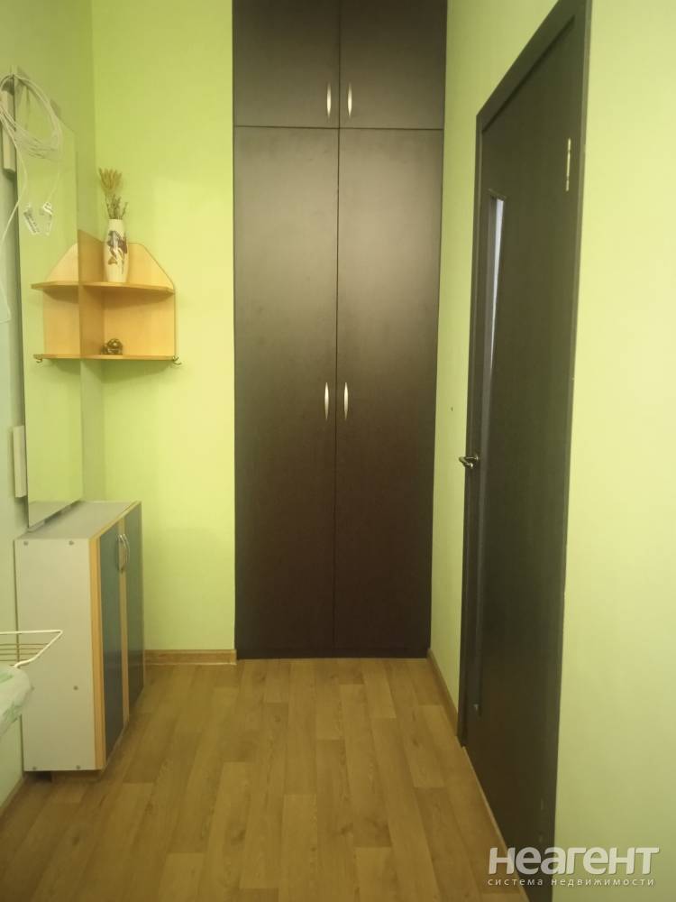 Сдается 1-комнатная квартира, 42,3 м²