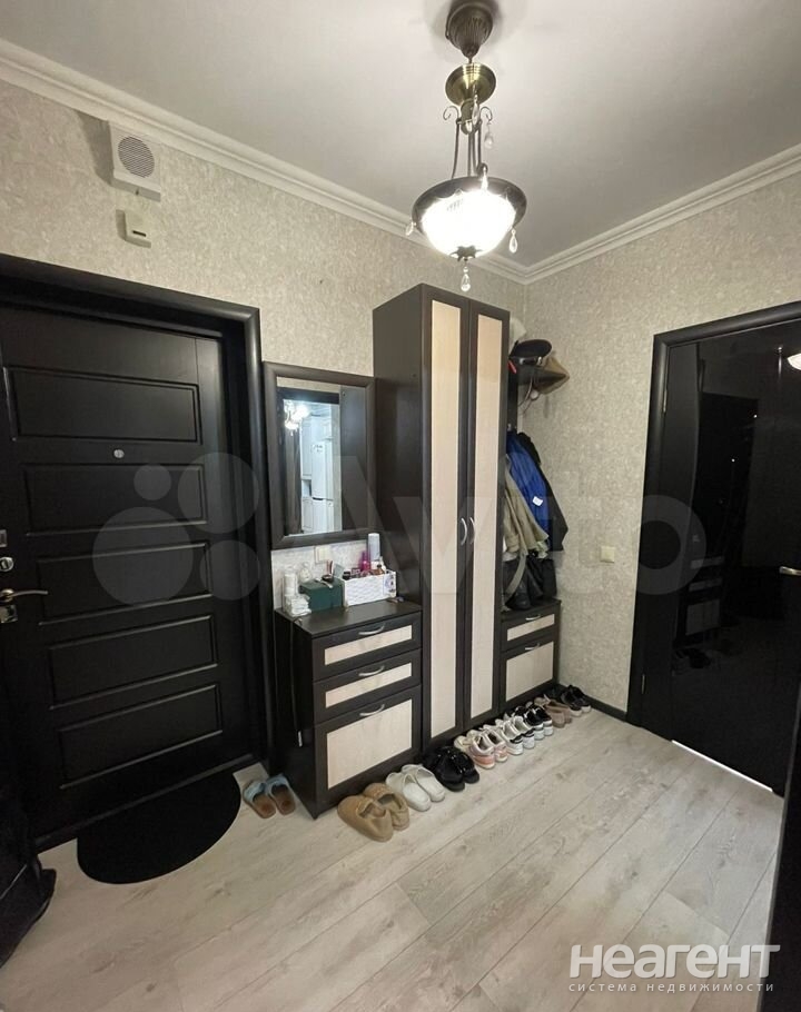 Продается 1-комнатная квартира, 48,8 м²