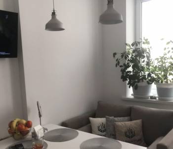 Продается 1-комнатная квартира, 42 м²