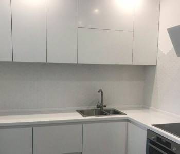 Продается 1-комнатная квартира, 42 м²