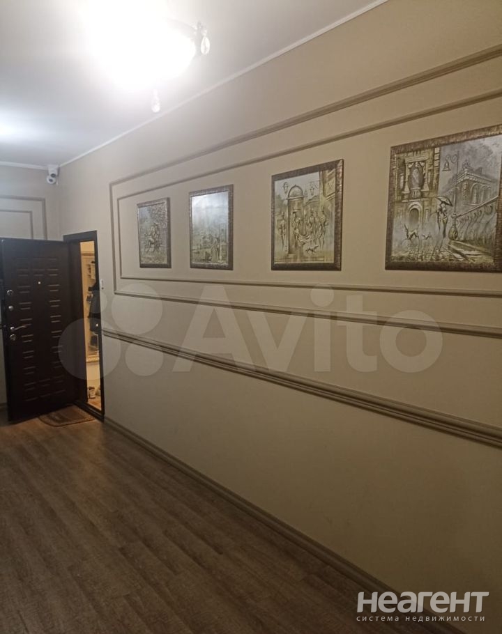 Продается Многокомнатная квартира, 115 м²