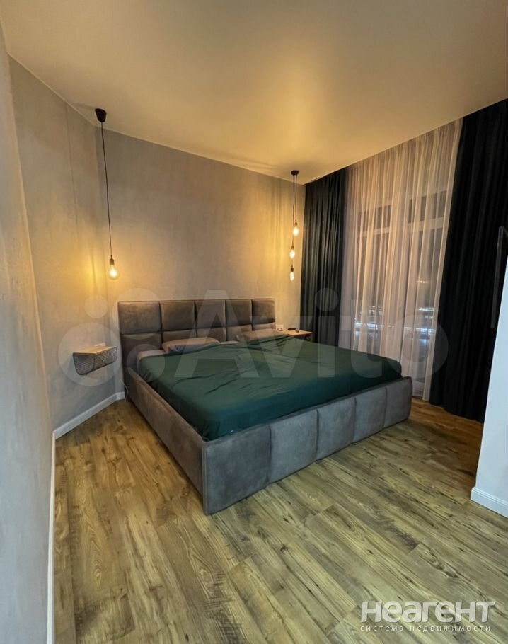 Продается 2-х комнатная квартира, 123 м²