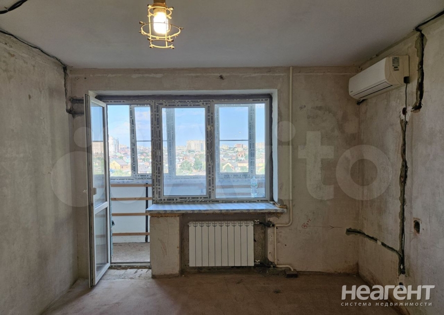 Продается 1-комнатная квартира, 42 м²