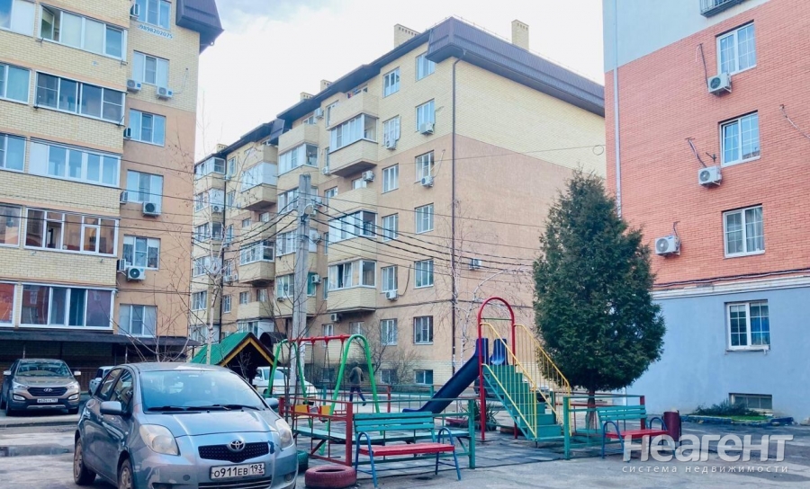 Продается Многокомнатная квартира, 99 м²