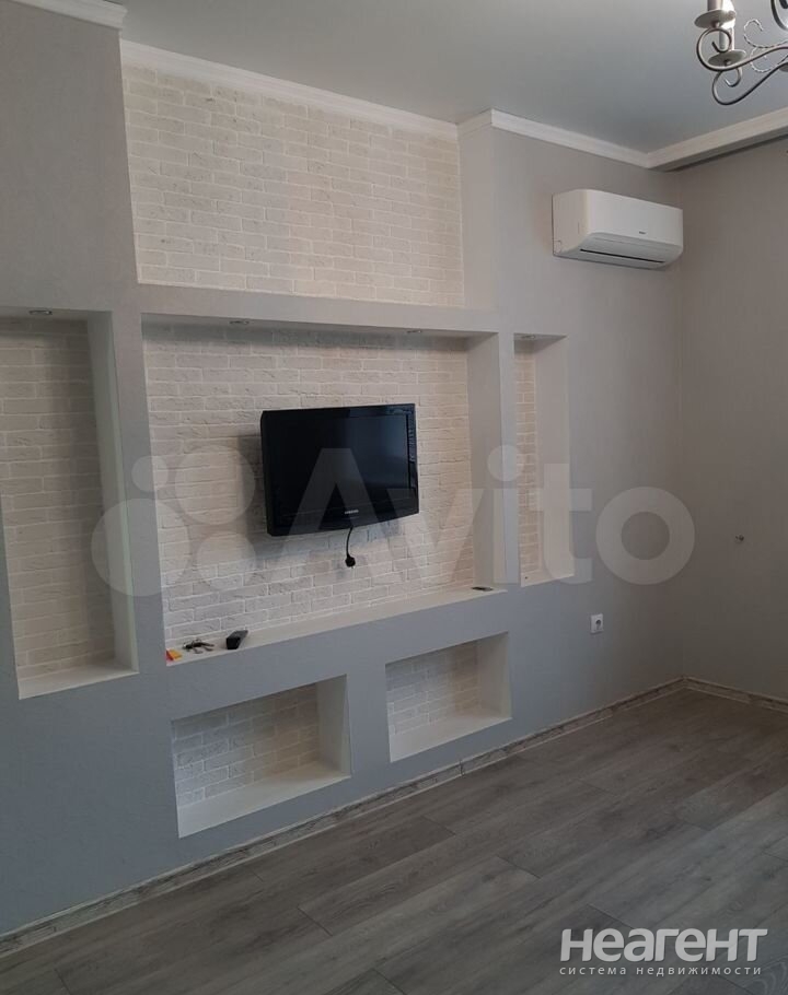 Продается 1-комнатная квартира, 40 м²