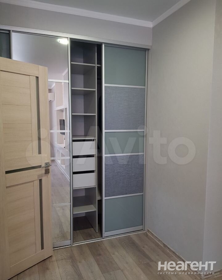 Продается 1-комнатная квартира, 40 м²